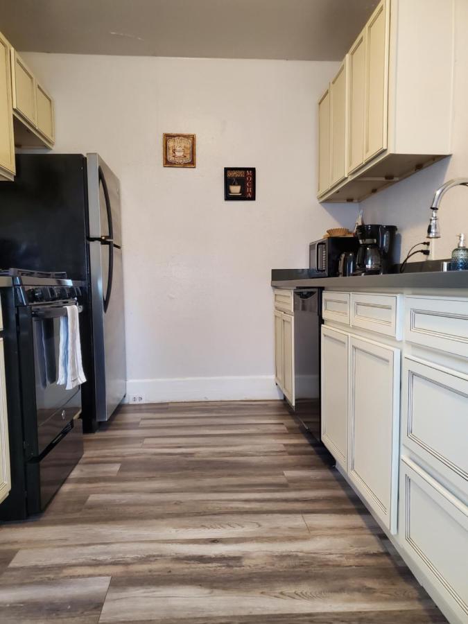 Claras Residences Юба Сити Екстериор снимка