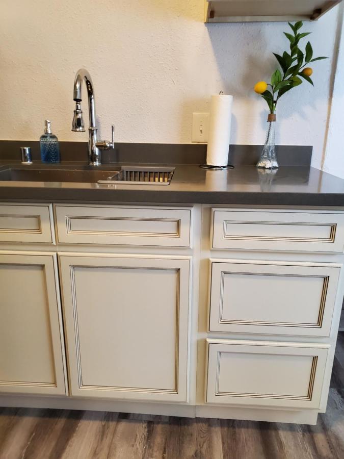 Claras Residences Юба Сити Екстериор снимка
