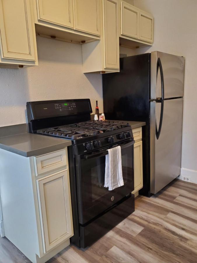 Claras Residences Юба Сити Екстериор снимка